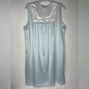 Lady Manhattan Vintage Women's Large Shear Light Blue Nylon Sleeveless Nightgown